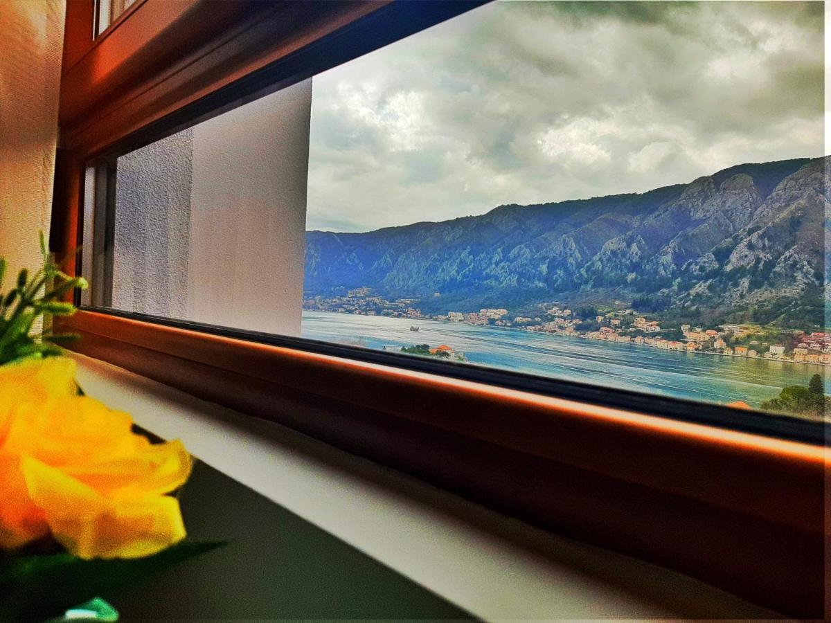 Apartments Panoramica Kotor Luaran gambar
