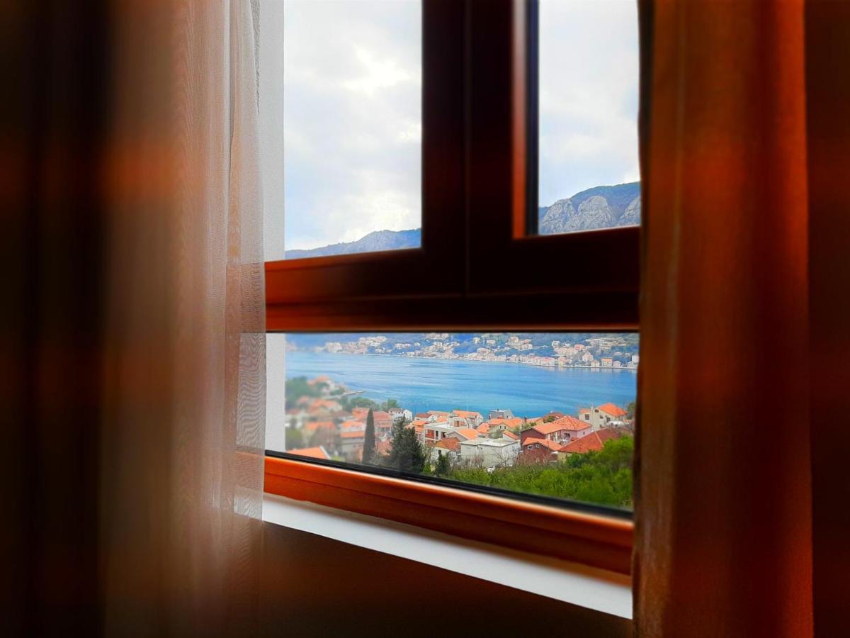 Apartments Panoramica Kotor Luaran gambar