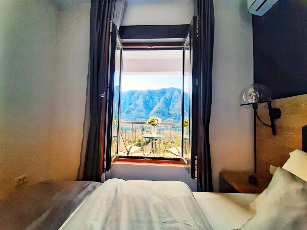 Apartments Panoramica Kotor Luaran gambar